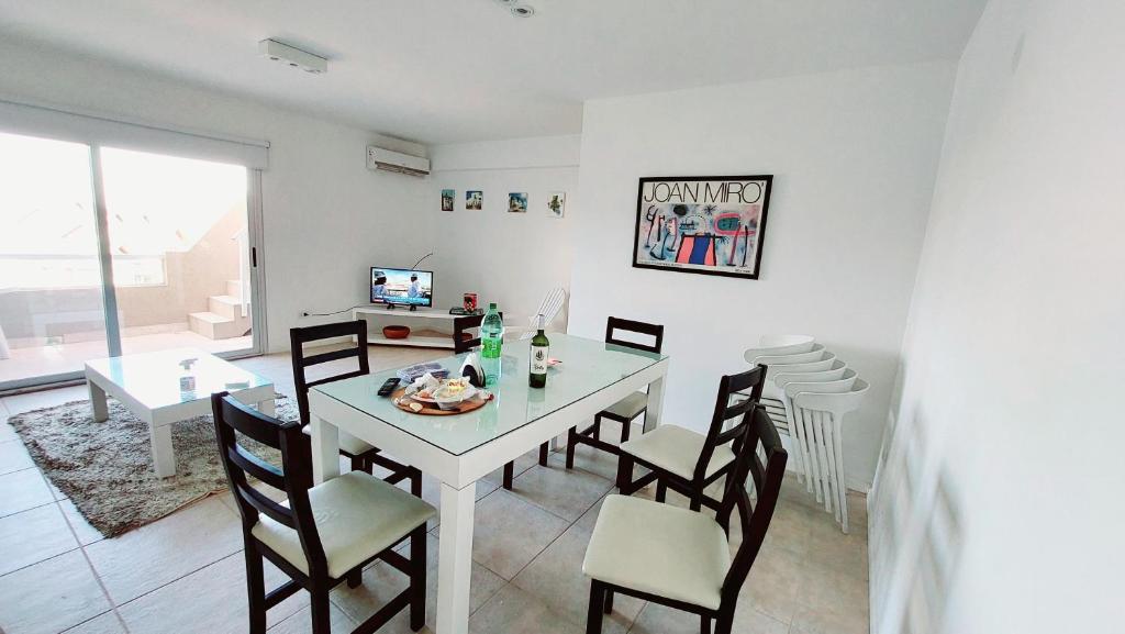 Y Amigos Que Quieren Compartir Momentos Inolvidables Reserva Alquiler Agua 22 Mar De Las Pampas Buenos Aires